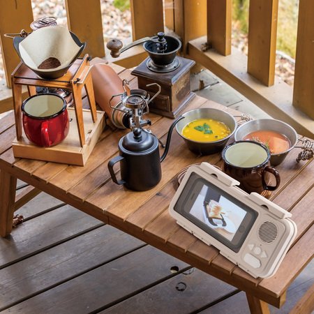 ライソン「防滴スマホケース & スタンド with Bluetoothスピーカー」