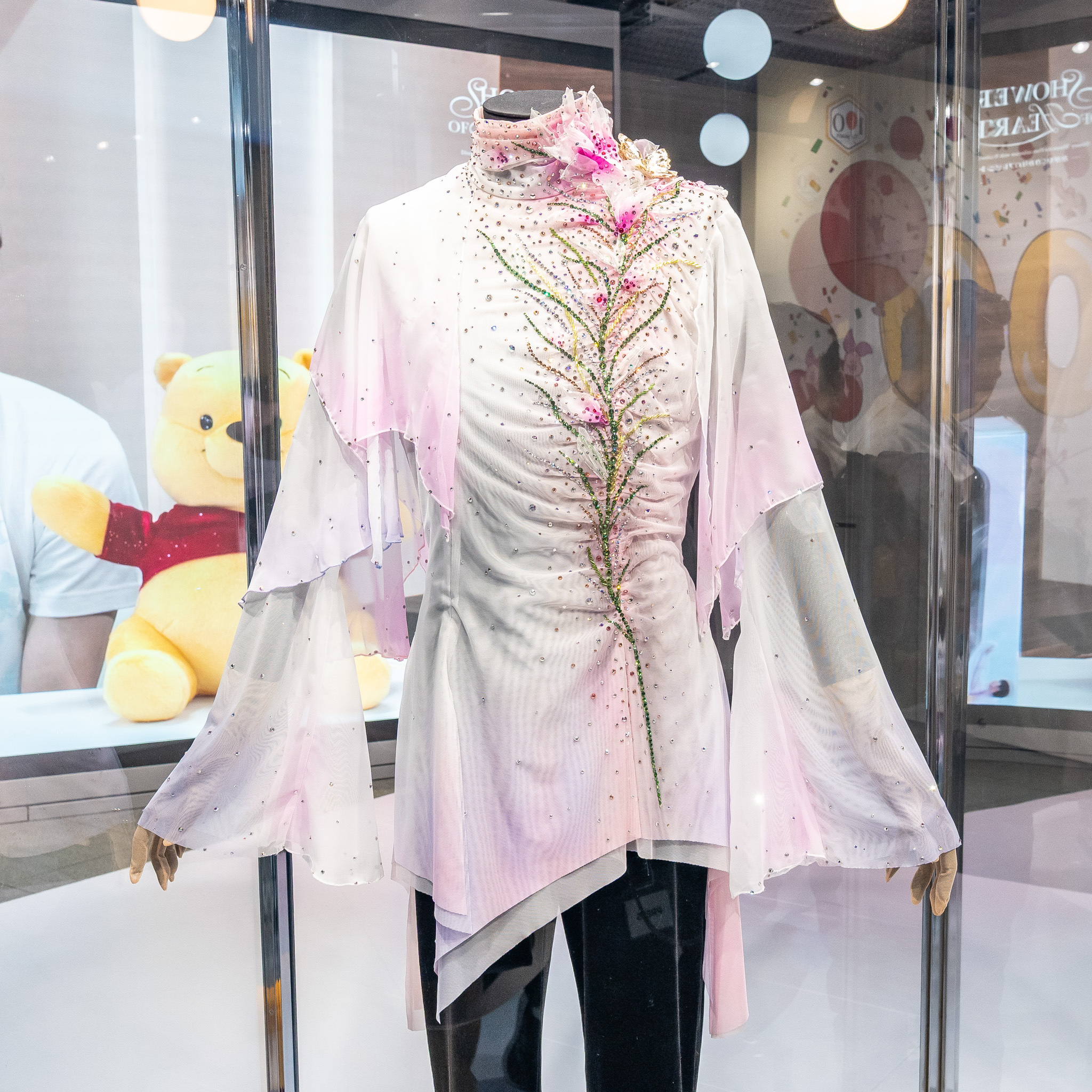 オリジナル衣装展示