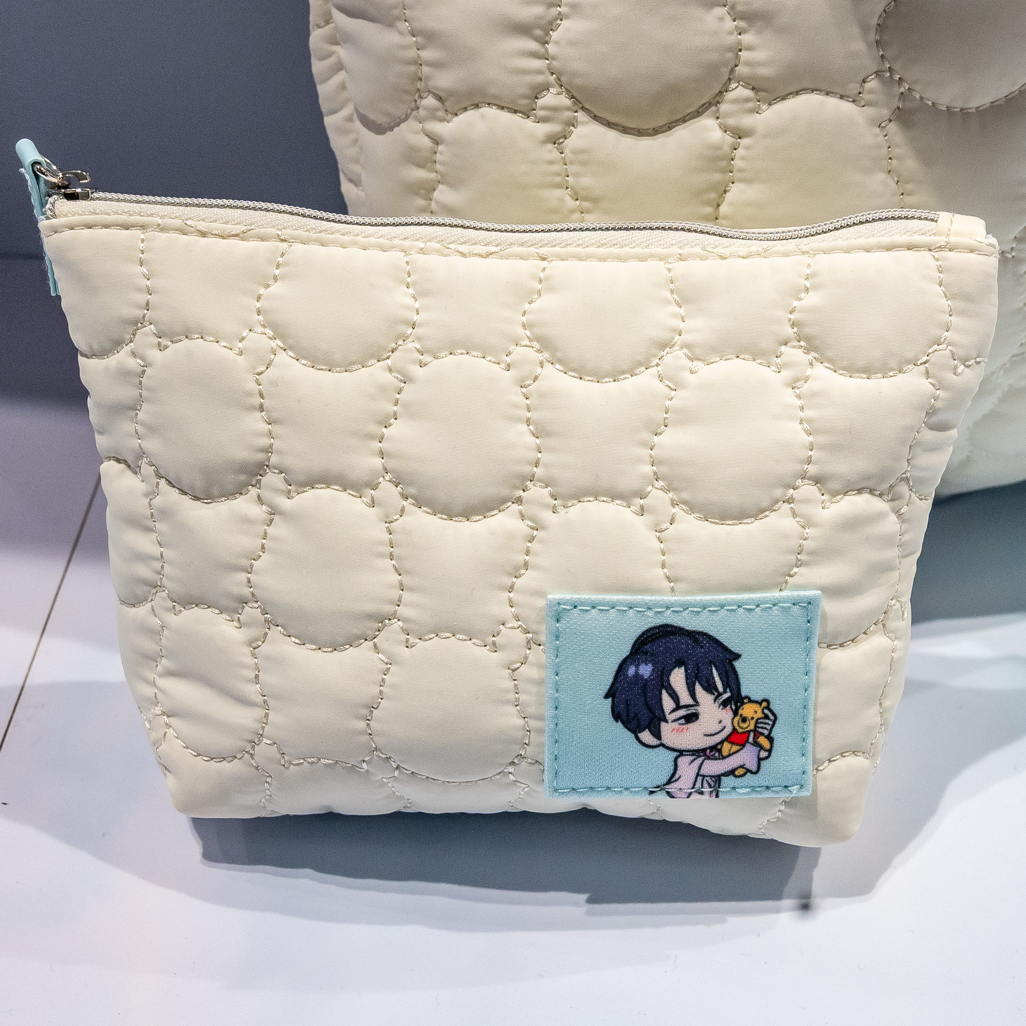 描き下ろし キルティングポーチ