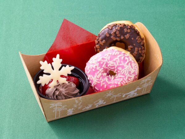 チョコホイップとストロベリーソースにディップ！東京ディズニーランド