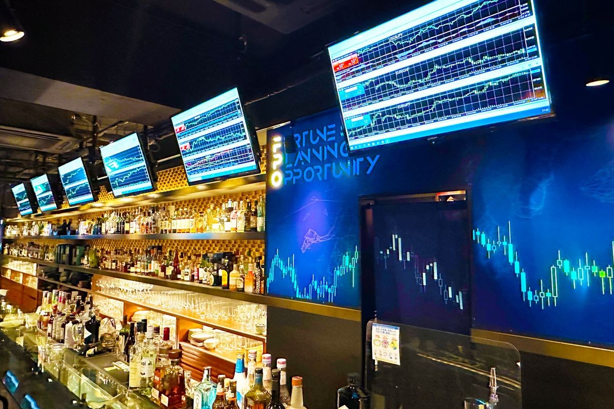 証券バー「Bar FPO」店内
