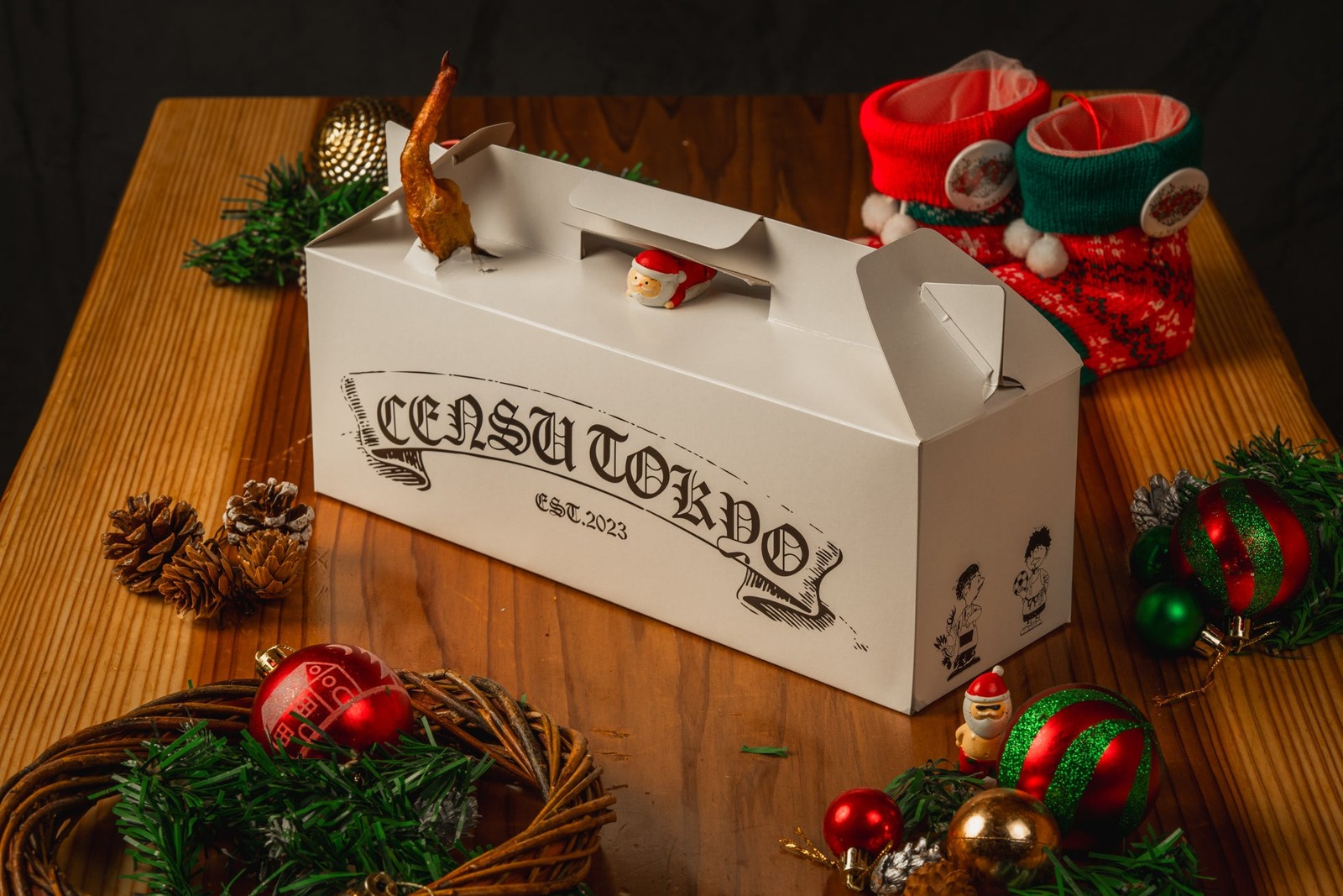 CENSU TOKYOの特製ローストチキンのBox