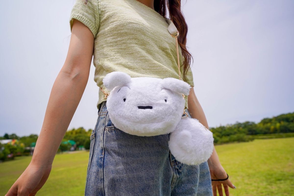 シロのマルチポシェット
