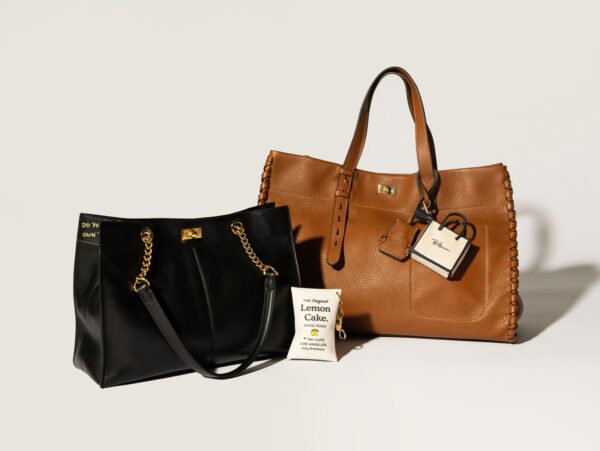 Anya Hindmarch×Ron Hermanのトートバッグ2型とチャーム2型