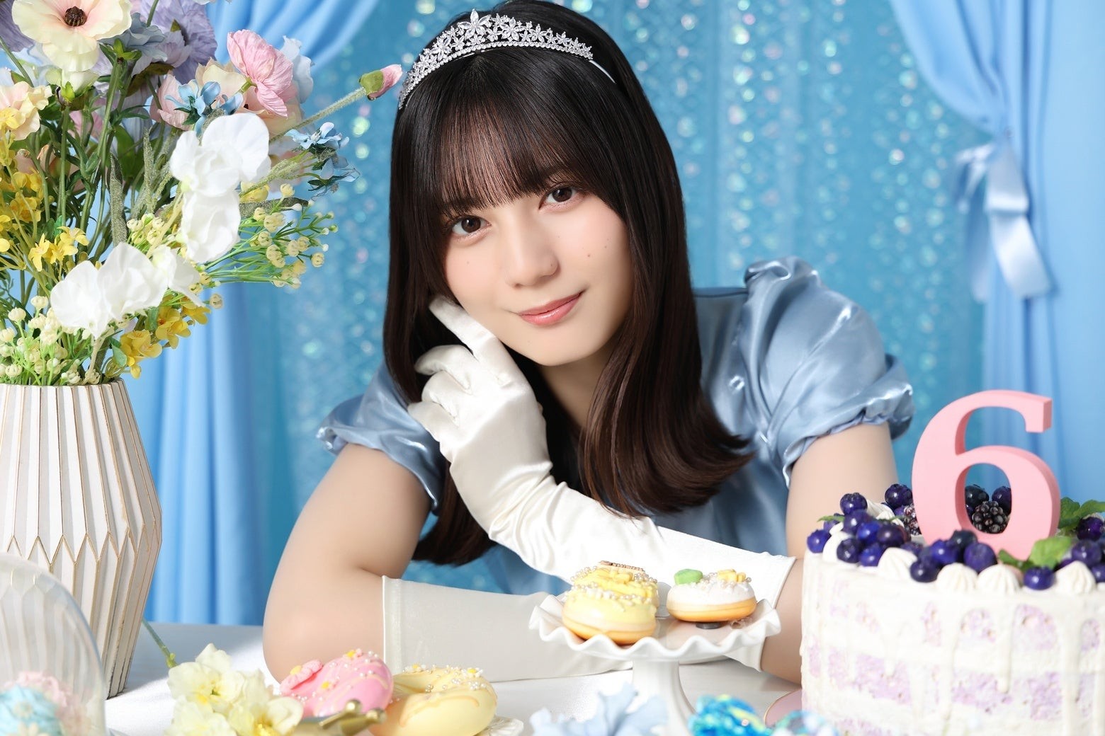 ジャンボガチャの新シリーズ【ひなたParty】ドレス姿