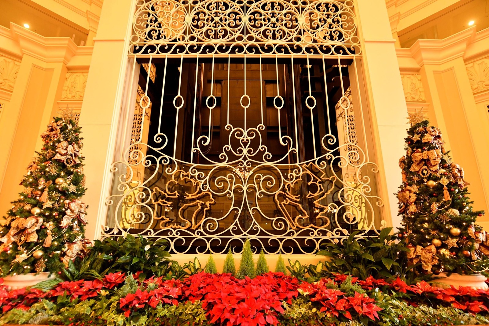 東京ディズニーランドホテルのクリスマスデコレーション