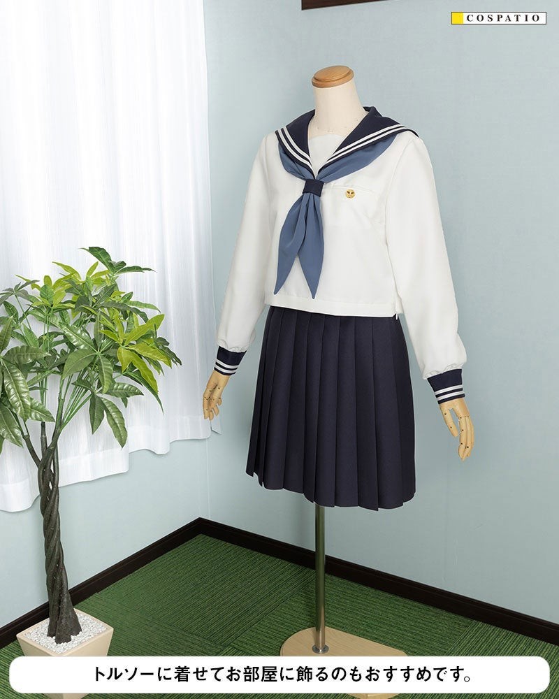 トルソーに着せた神山高校女子制服