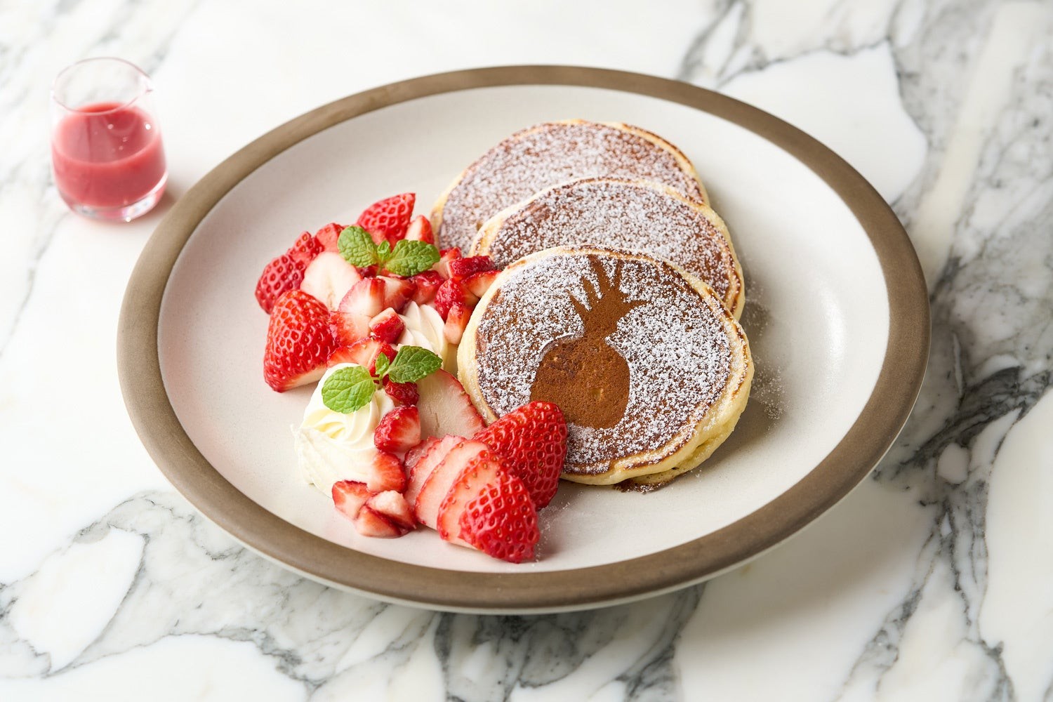 DEK パンケーキ 赤いちご