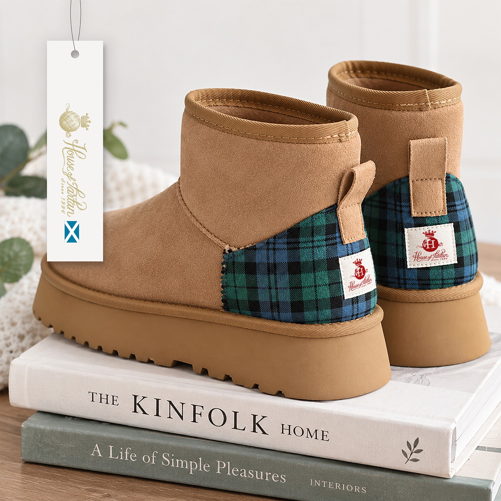 「HOUSE OF TARTAN」のタータン切り替えのショートブーツ