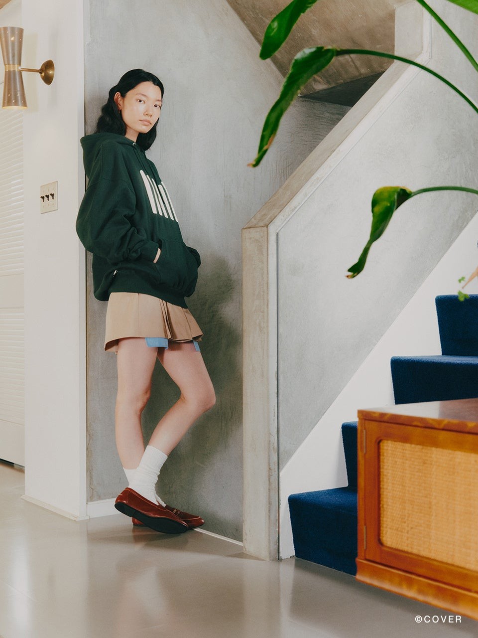 PULLOVER HOODIE 着用ビジュアル