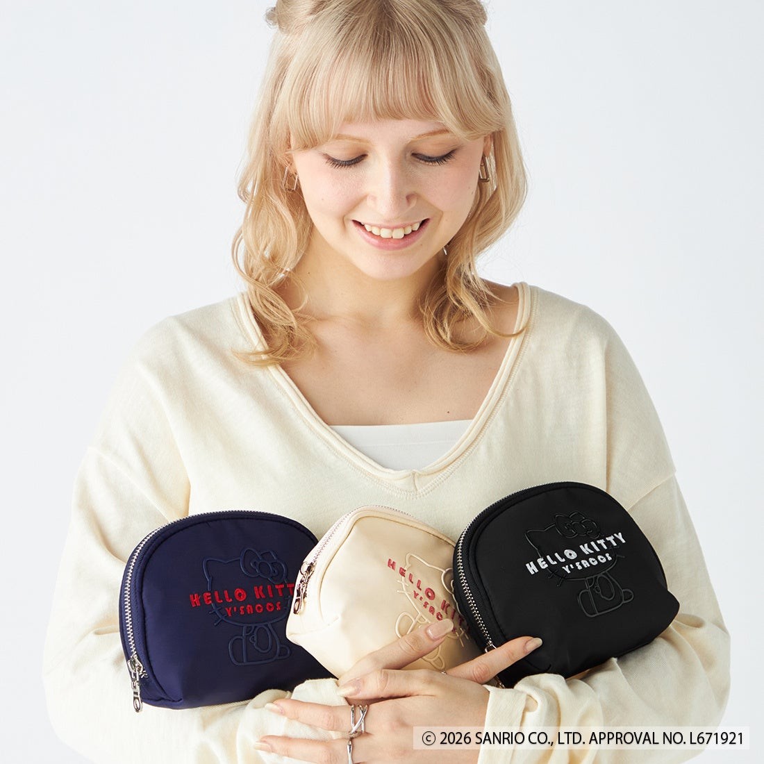 Y'SACCS×HELLO KITTY シェルポーチ3色