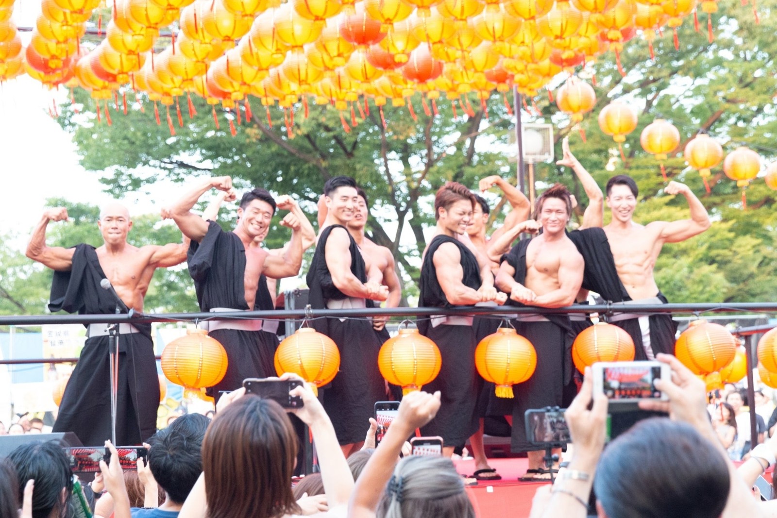 筋肉盆踊り