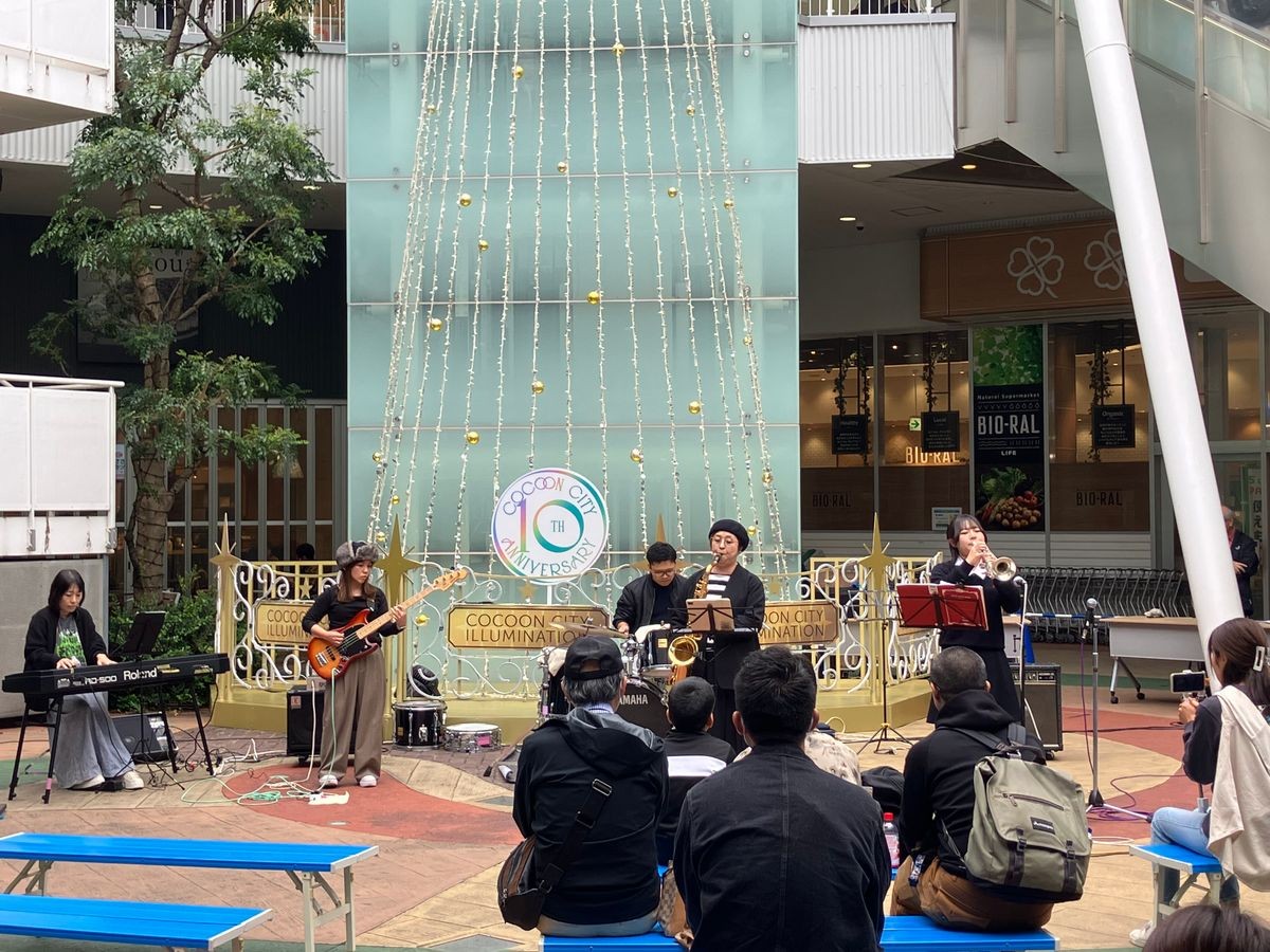 昨年開催時のコクーンシティの演奏
