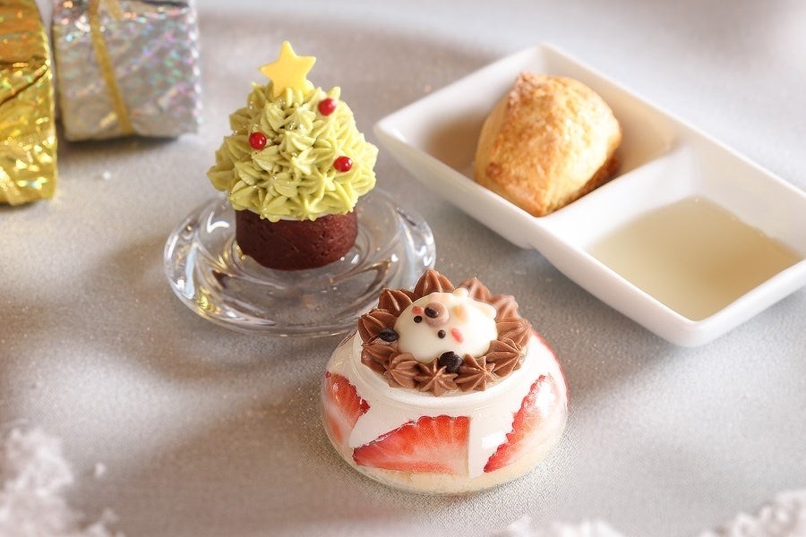 ハリネズミのショートケーキとツリーのタルト