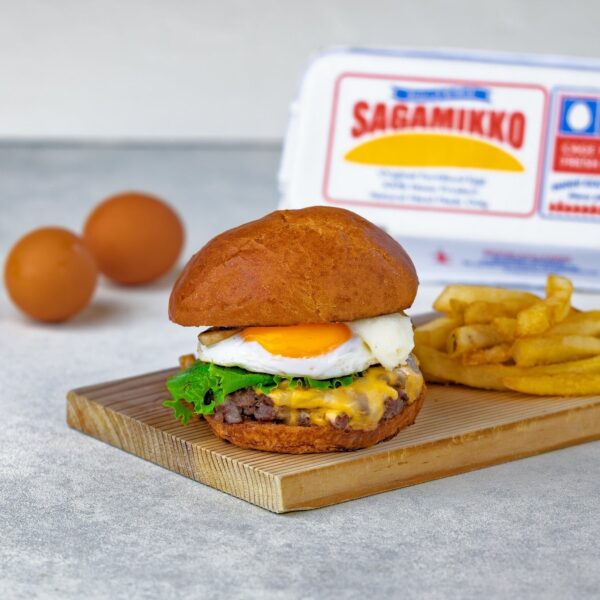 さがみっこを使用したトリュフ香るエッグチーズバーガー