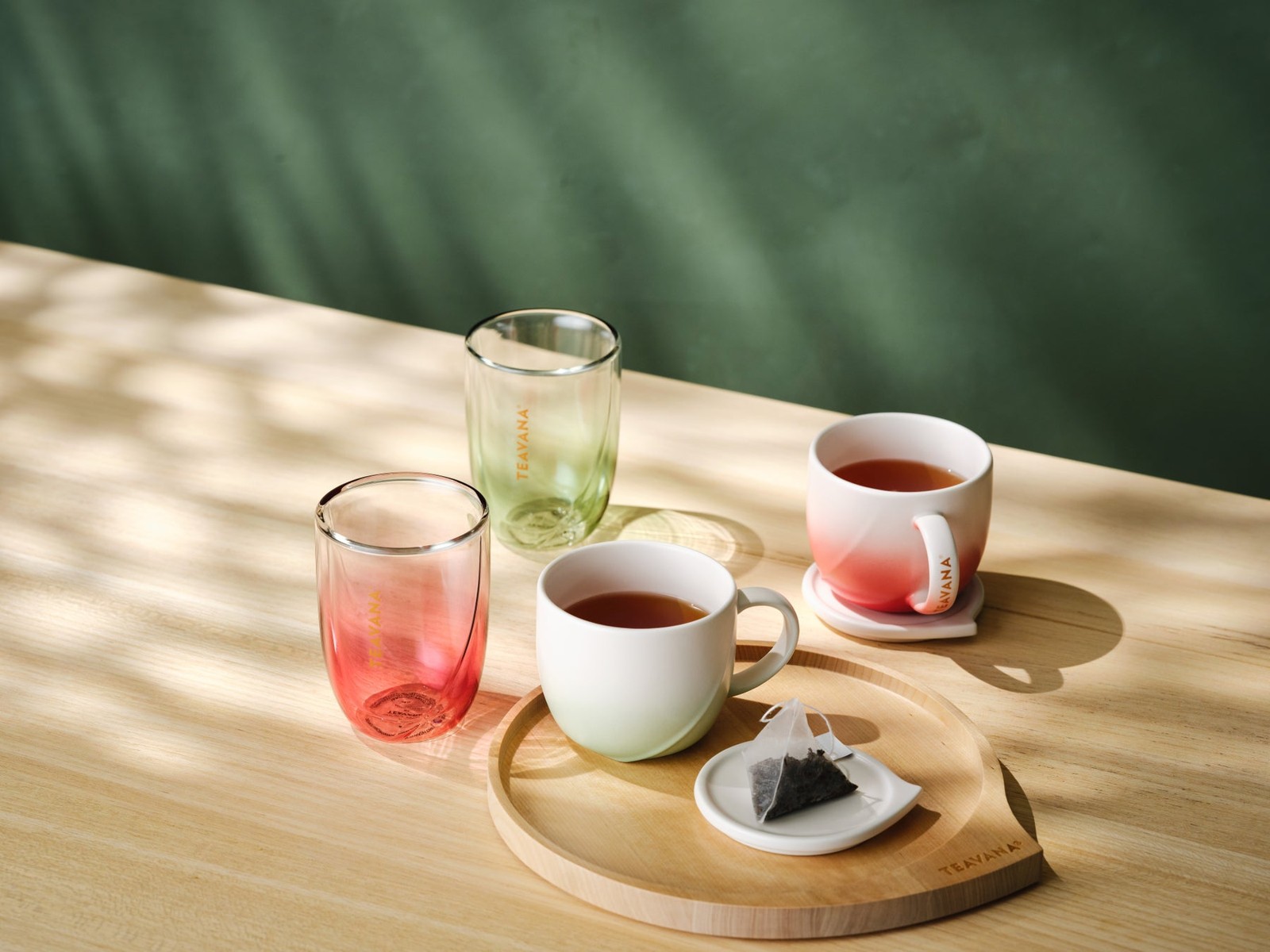 TEAVANA®コレクションのマグとグラス