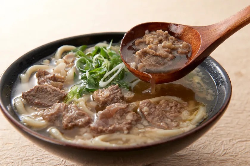 うどん食堂太鼓亭の肉だしうどん