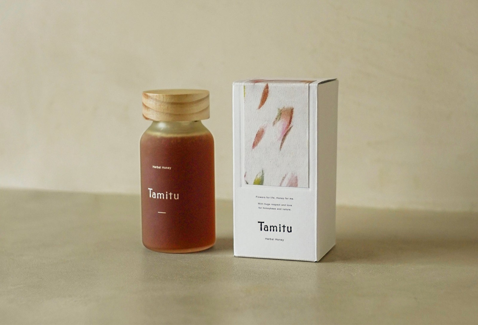 Tamitu Herbal Honey Jasmineのボトルと箱