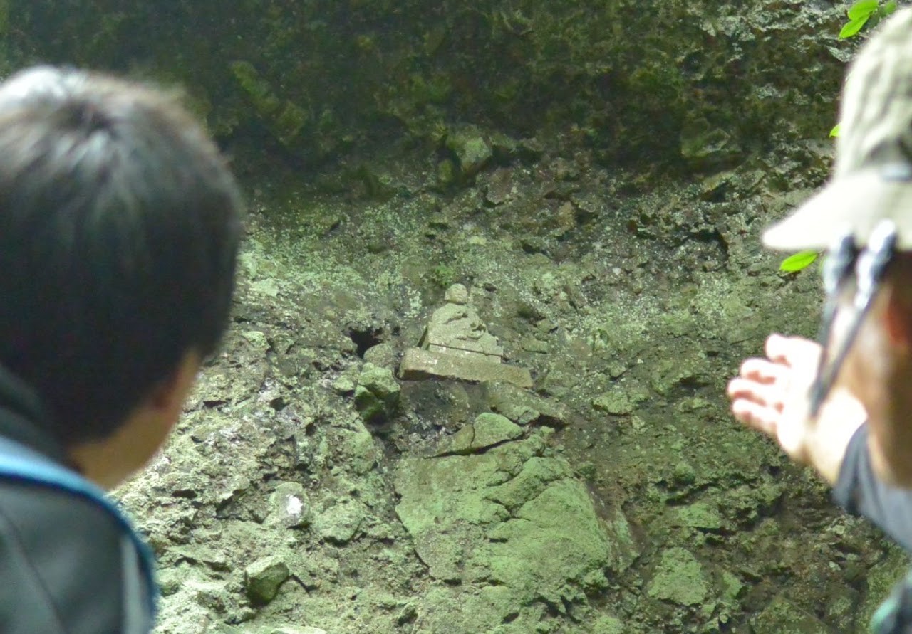 高野山コースの弘法大師像