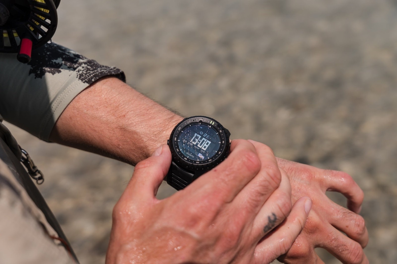 水滴のついたSuunto Core 2