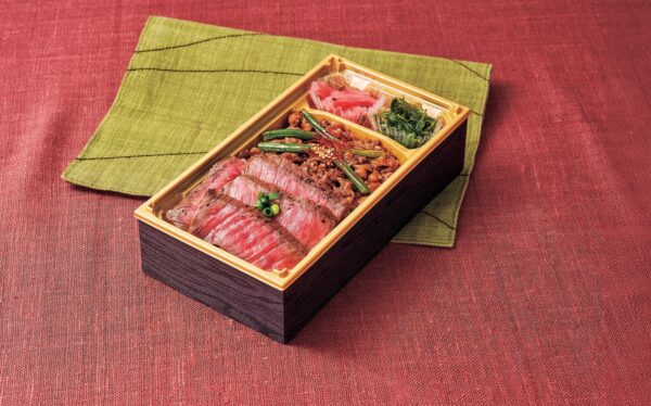 米沢 琥珀堂 米沢牛ステーキと麻辣醤焼肉弁当