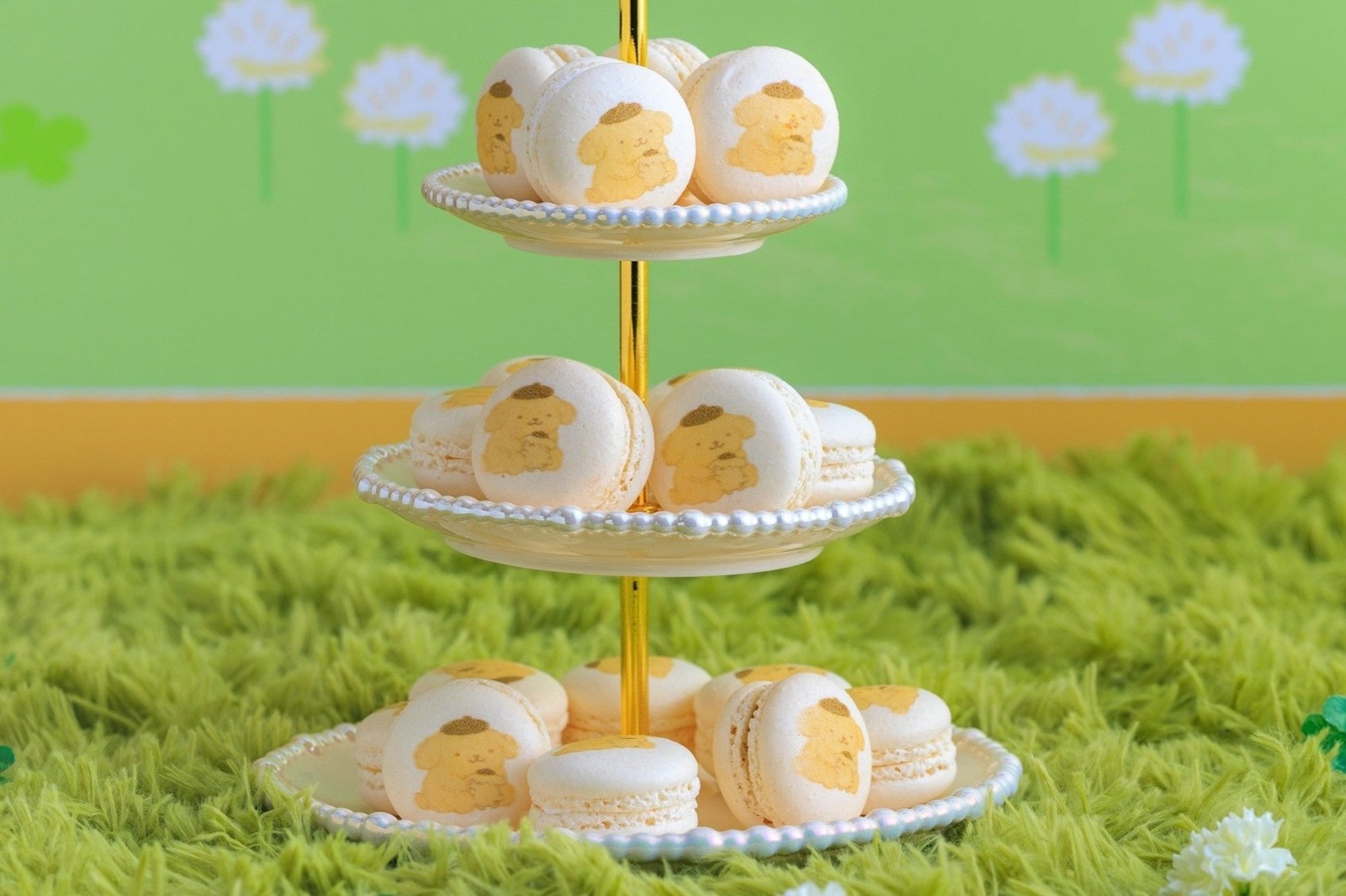 ポムポムプリンのいちごマカロン