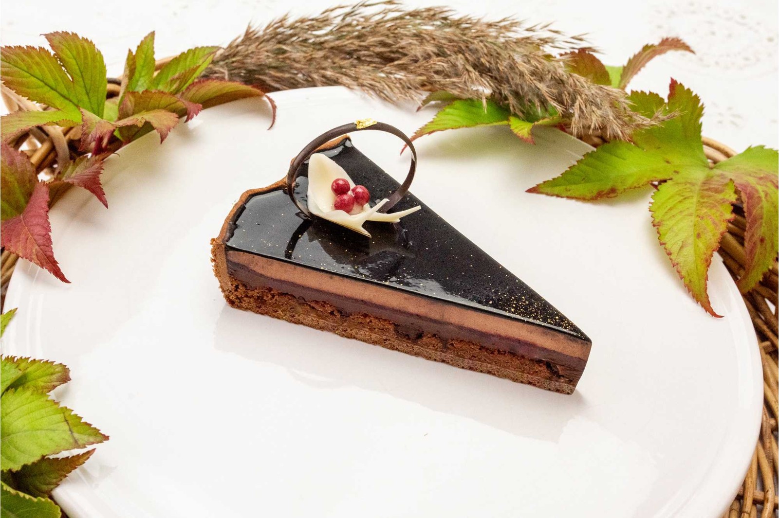 朝顔型 チョコレートとラズベリーのタルト 〜千雅〜 カット