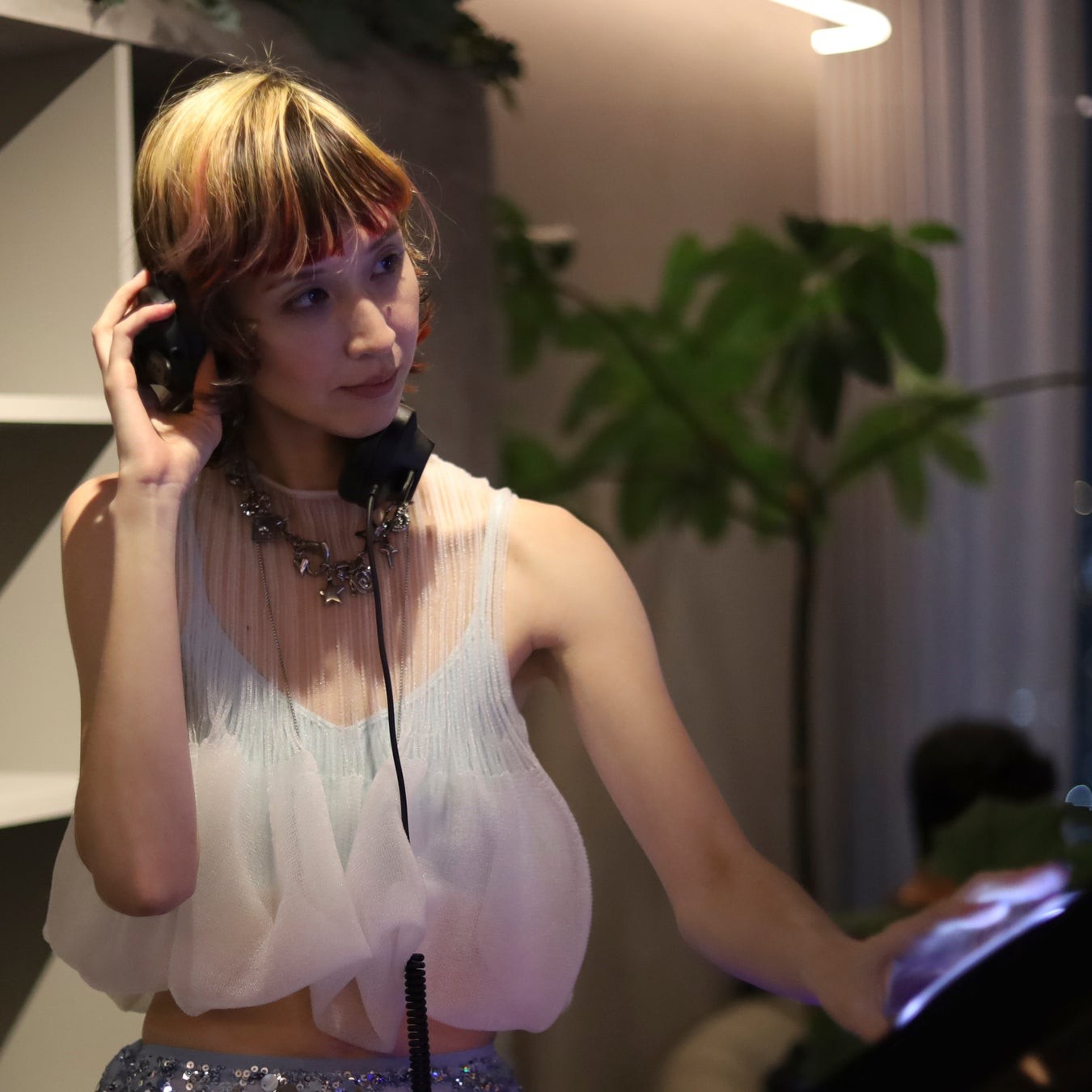 DJパフォーマンスを行うゲスト