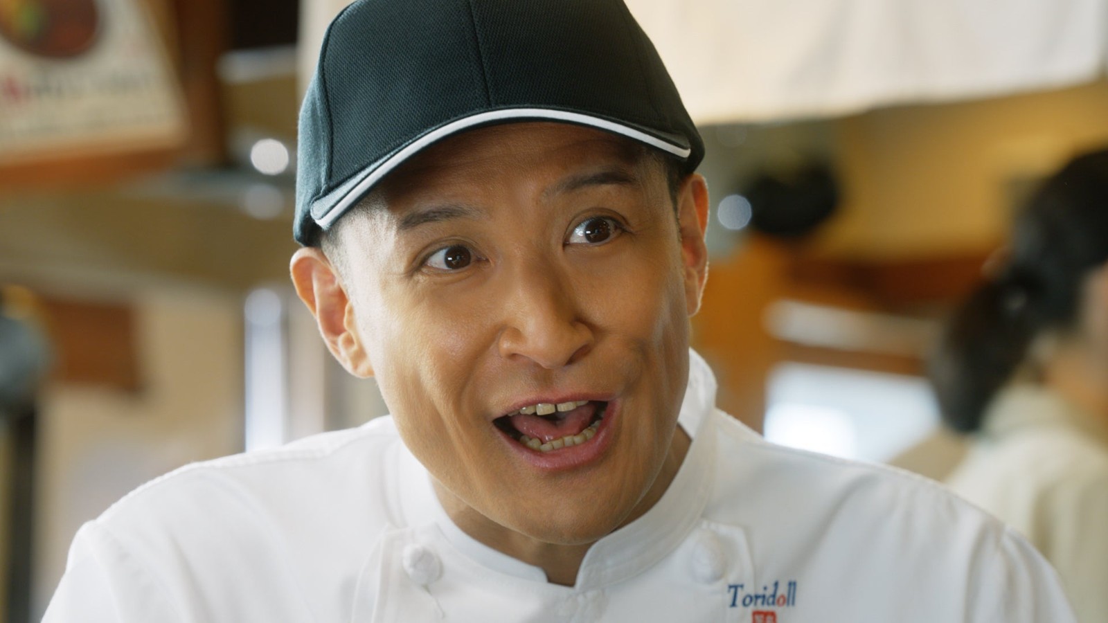 コックコート姿の松岡昌宏さん